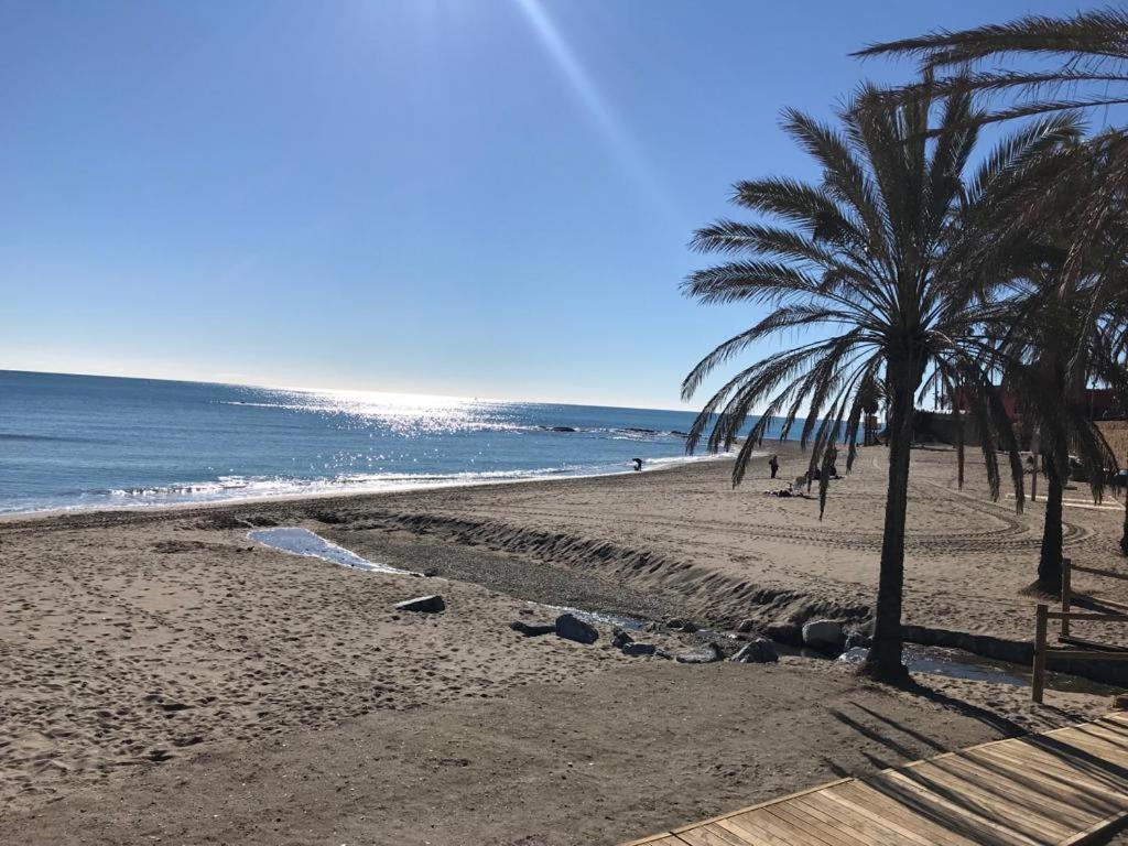 Ferienwohnung Estudio Recien Reformado En Primera Linea De Playa Benalmádena Exterior foto