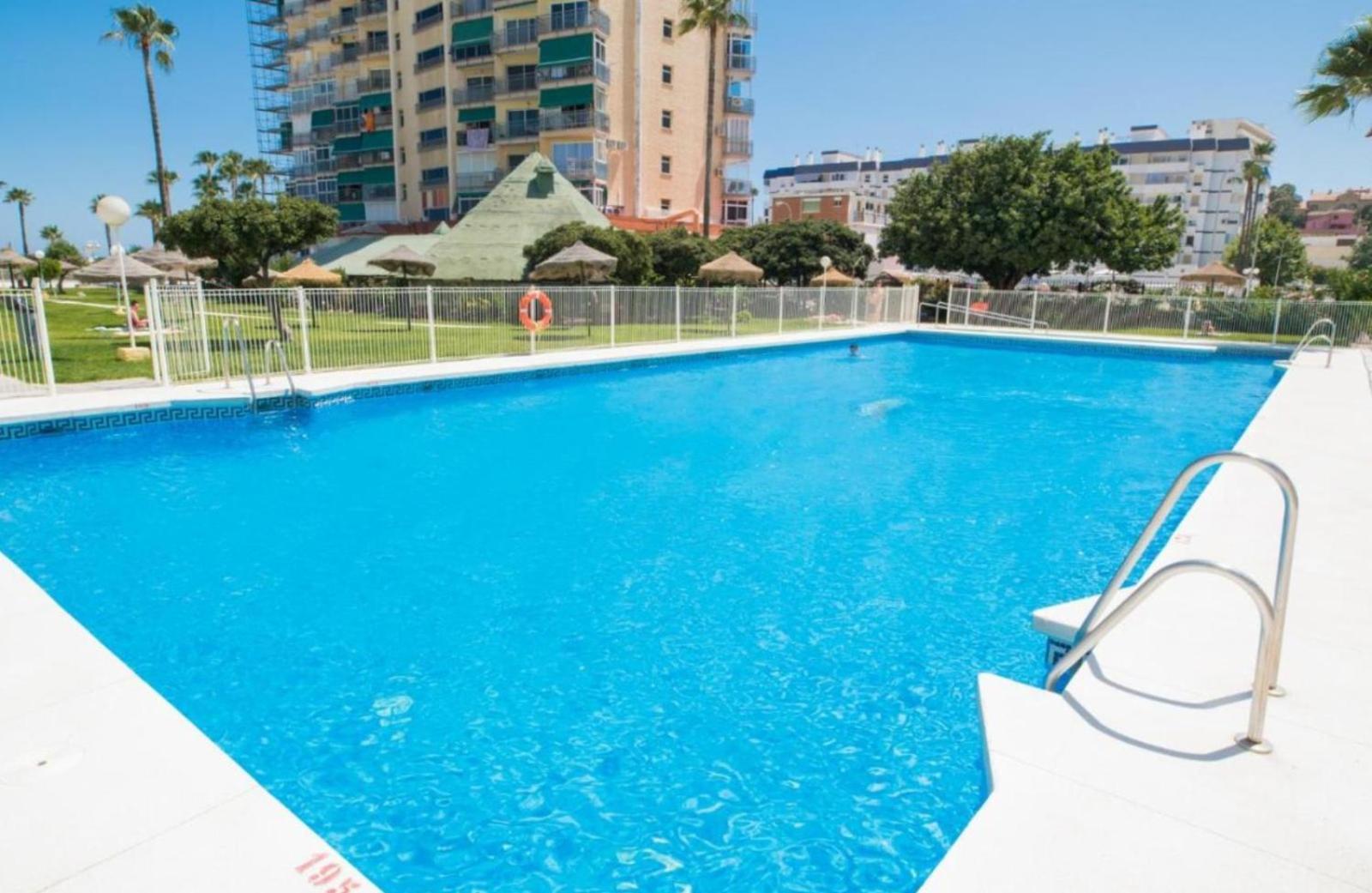Ferienwohnung Estudio Recien Reformado En Primera Linea De Playa Benalmádena Exterior foto